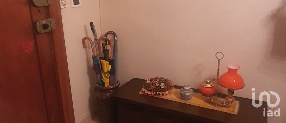 Appartamento 5 locali di 79 m² a Genova (16166)