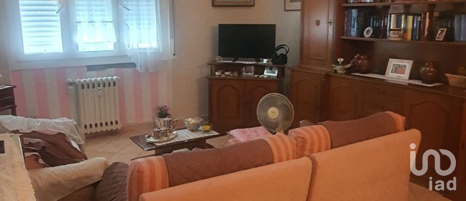 Appartamento 5 locali di 79 m² a Genova (16166)