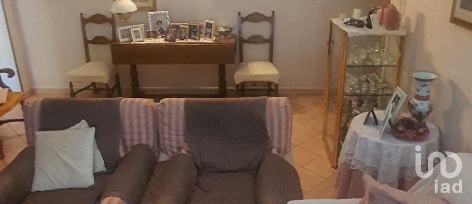 Appartamento 5 locali di 79 m² a Genova (16166)