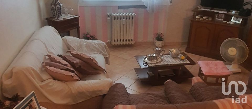 Appartamento 5 locali di 79 m² a Genova (16166)