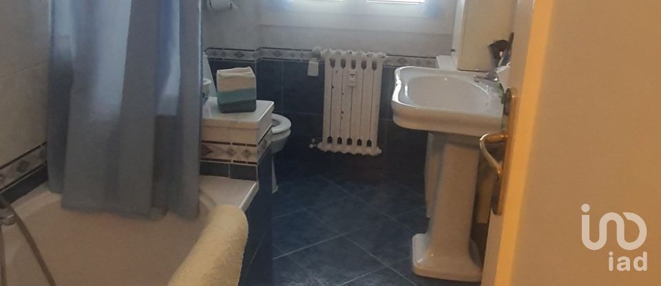 Appartamento 5 locali di 79 m² a Genova (16166)