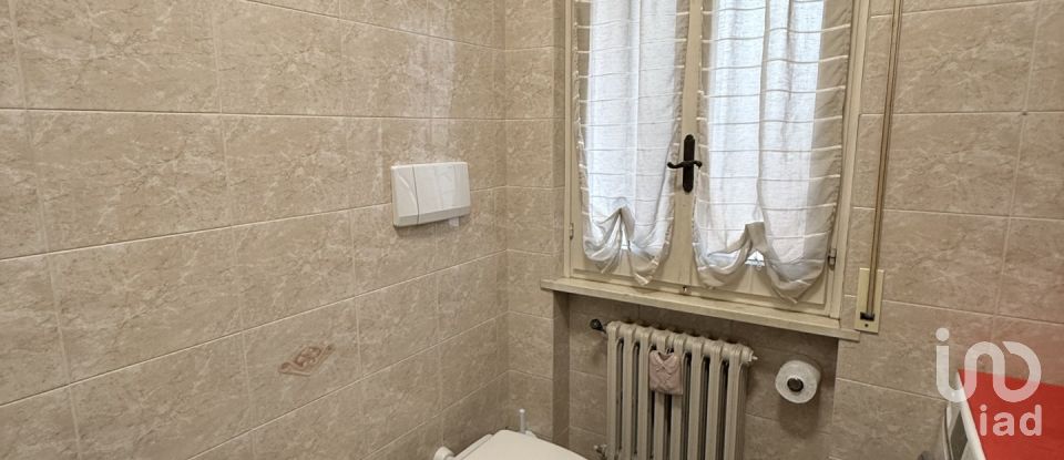 House 16 rooms of 200 m² in Roseto degli Abruzzi (64026)