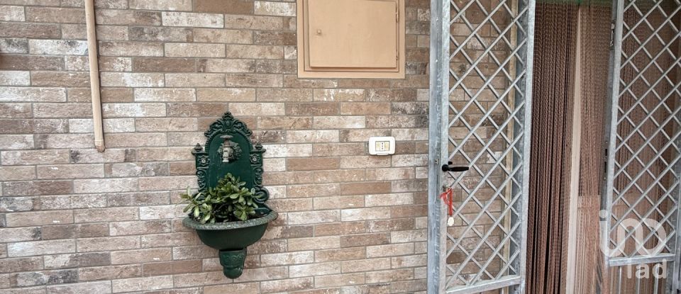 House 16 rooms of 200 m² in Roseto degli Abruzzi (64026)