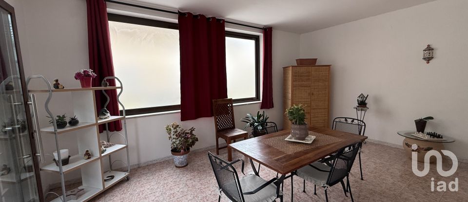House 16 rooms of 200 m² in Roseto degli Abruzzi (64026)
