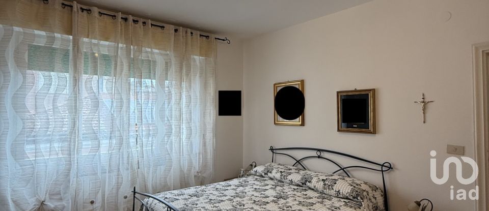 House 16 rooms of 200 m² in Roseto degli Abruzzi (64026)