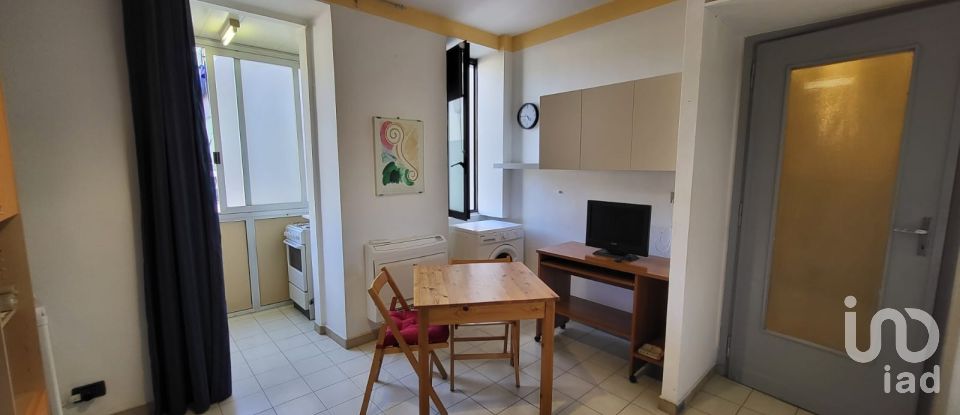 One-room apartment of 24 m² in Torino (10138)