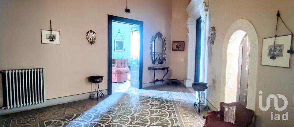 Appartamento 12 locali di 500 m² a Taranto (74123)