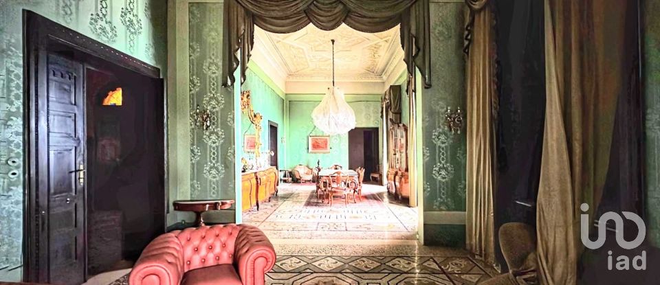 Appartamento 12 locali di 500 m² a Taranto (74123)