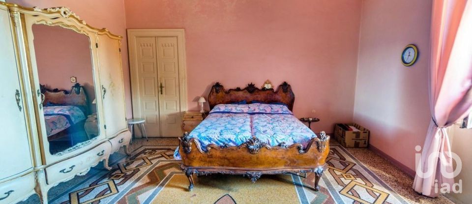 Appartamento 12 locali di 500 m² a Taranto (74123)