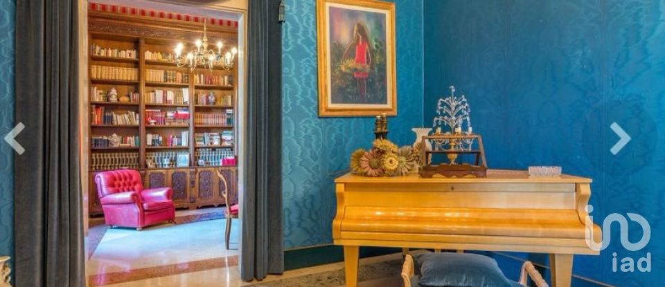 Appartamento 12 locali di 500 m² a Taranto (74123)