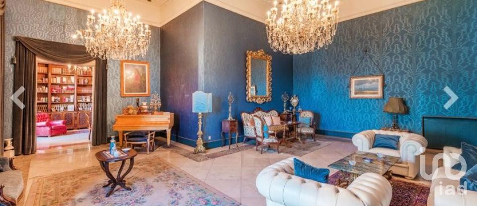 Appartamento 12 locali di 500 m² a Taranto (74123)