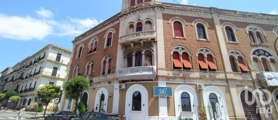 Appartamento 12 locali di 500 m² a Taranto (74123)