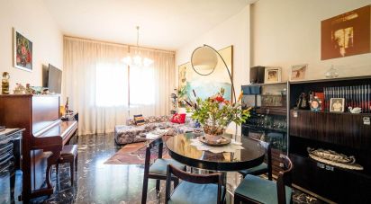 Casa indipendente / Villa 12 locali di 274 m² in Campi Bisenzio (50013)