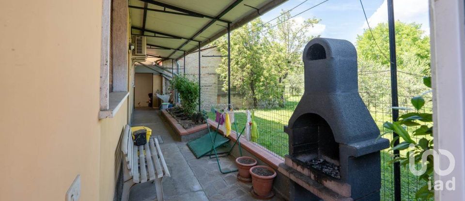 Casa indipendente / Villa 12 locali di 274 m² in Campi Bisenzio (50013)