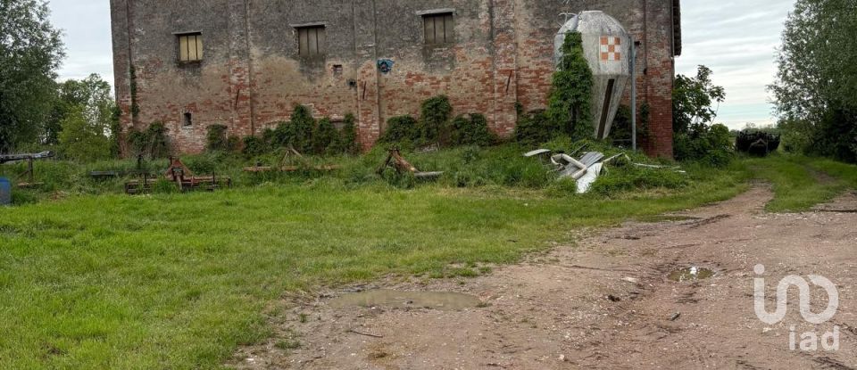 Land of 30,000 m² in Sant'Urbano (35040)