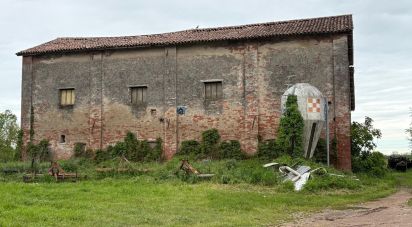 Land of 30,000 m² in Sant'Urbano (35040)