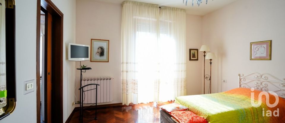 Apartment 6 rooms of 120 m² in Lastra a Signa (50055)