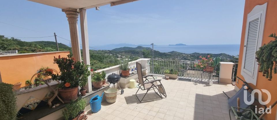 House 8 rooms of 357 m² in Serrara Fontana (80081)