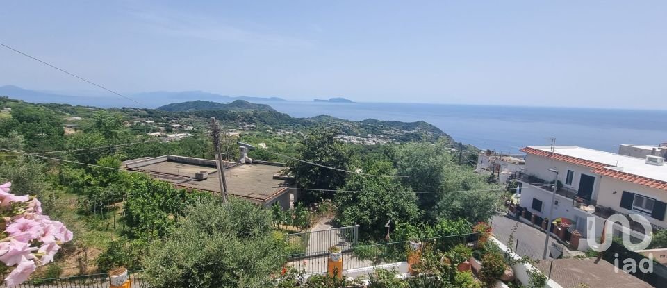 House 8 rooms of 357 m² in Serrara Fontana (80081)