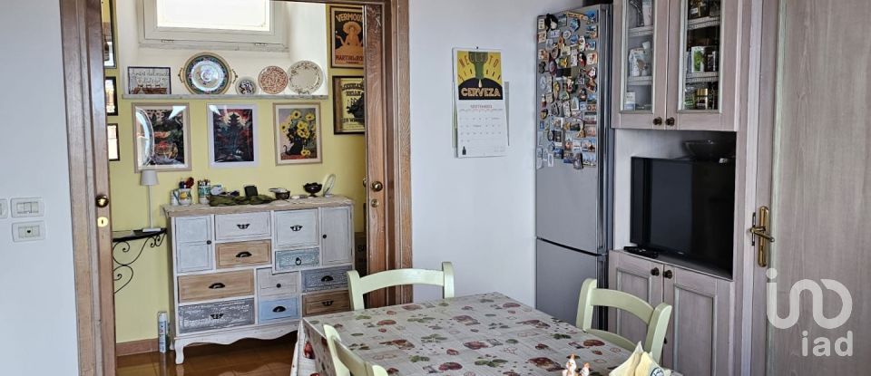 House 8 rooms of 357 m² in Serrara Fontana (80081)