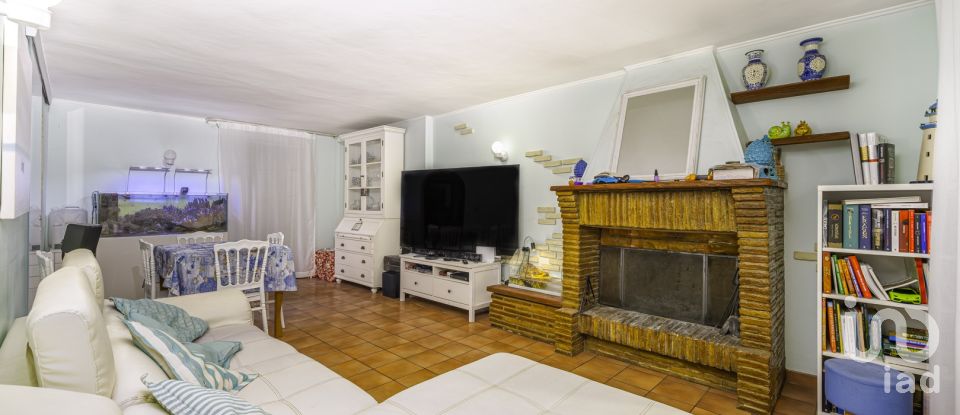 Farm 5 rooms of 142 m² in Civitanova Marche (62012)