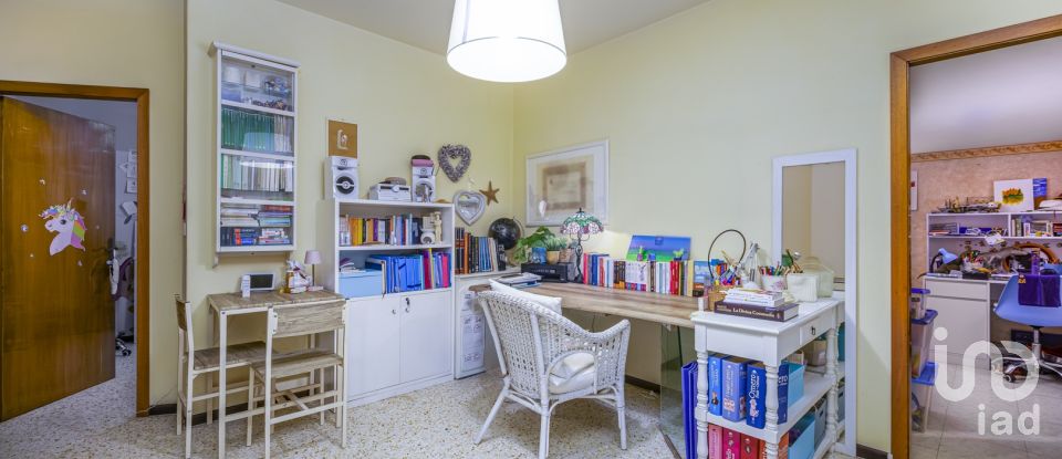 Farm 5 rooms of 142 m² in Civitanova Marche (62012)