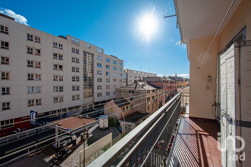 Quadrilocale di 115 m² a Genova (16137)