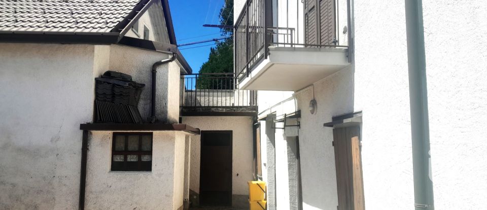 Costruzione di 430 m² in Torre de' Busi (24032)