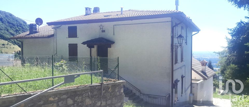 Costruzione di 430 m² in Torre de' Busi (24032)