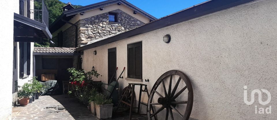 Costruzione di 430 m² in Torre de' Busi (24032)