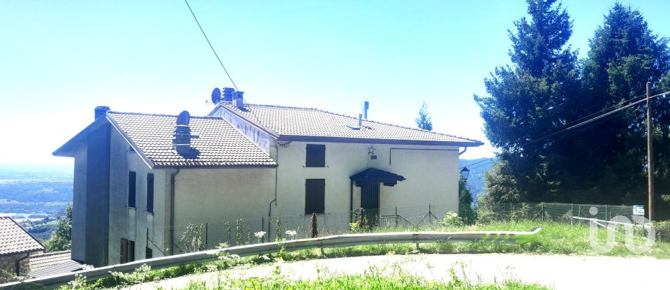 Costruzione di 430 m² in Torre de' Busi (24032)