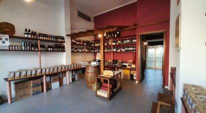 Negozio / locale commerciale di 40 m² in Erba (22036)