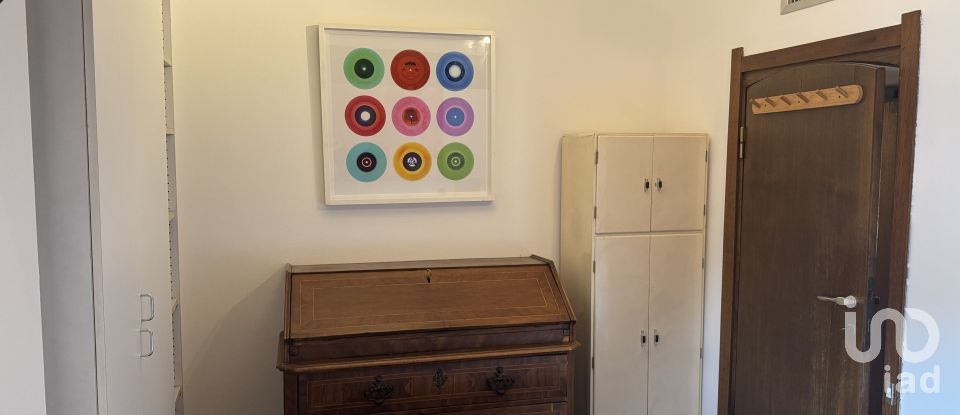 Three-room apartment of 70 m² in Milano (20149)