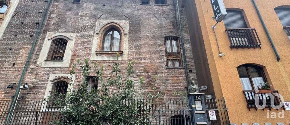 Three-room apartment of 70 m² in Milano (20149)