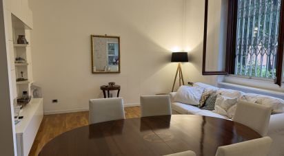 Three-room apartment of 94 m² in Segrate (20090)