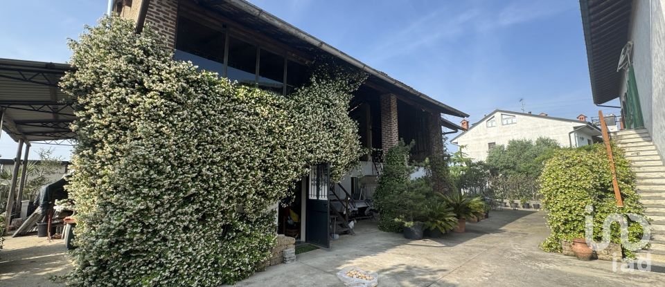 Rustico 0 locali di 355 m² in Corbetta (20011)