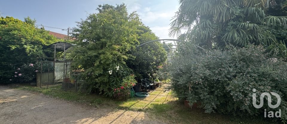 Rustico 0 locali di 355 m² in Corbetta (20011)