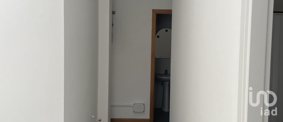 Shop / premises commercial of 48 m² in Arezzo (52100)