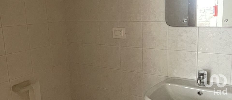 Shop / premises commercial of 48 m² in Arezzo (52100)