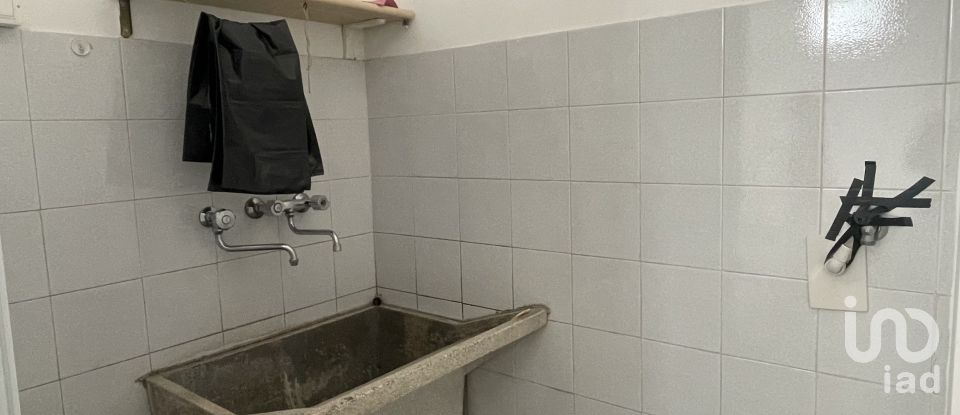 Shop / premises commercial of 48 m² in Arezzo (52100)