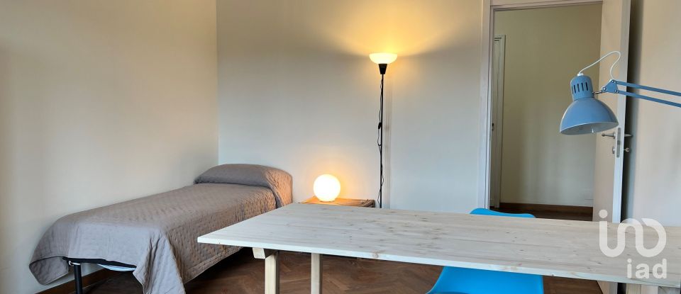 One-room apartment of 32 m² in Torino (10137)