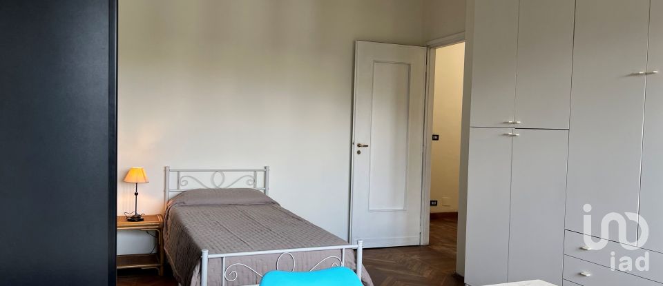 One-room apartment of 32 m² in Torino (10137)