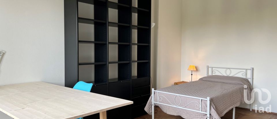 One-room apartment of 32 m² in Torino (10137)