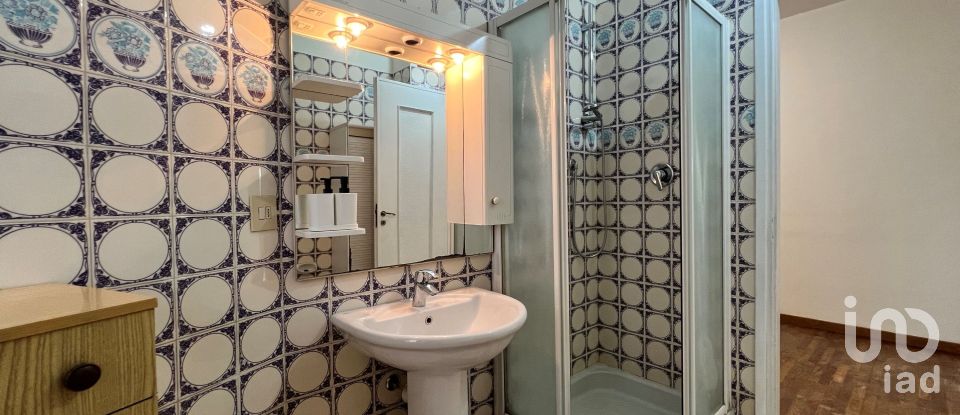 One-room apartment of 32 m² in Torino (10137)