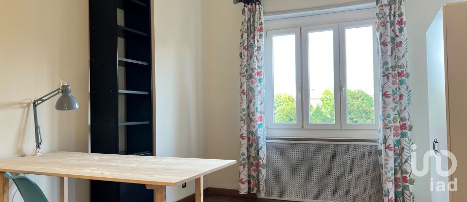 One-room apartment of 32 m² in Torino (10137)