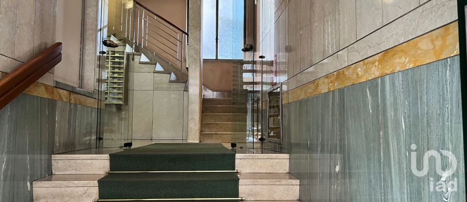 One-room apartment of 32 m² in Torino (10137)