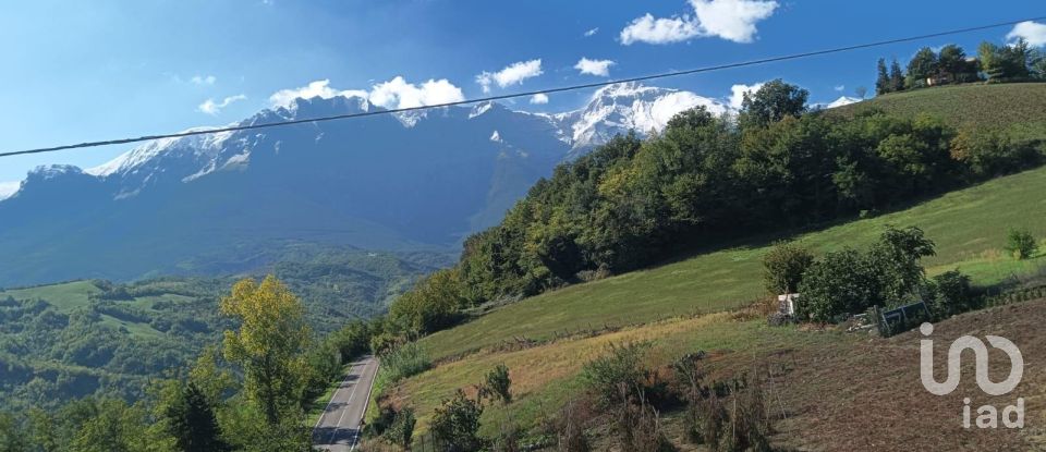 House boat 12 rooms of 329 m² in Castelli (64041)