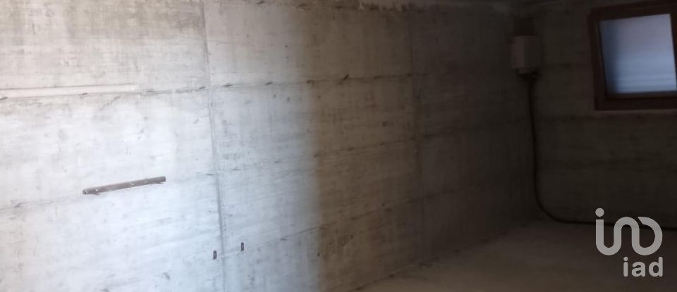 House boat 12 rooms of 329 m² in Castelli (64041)