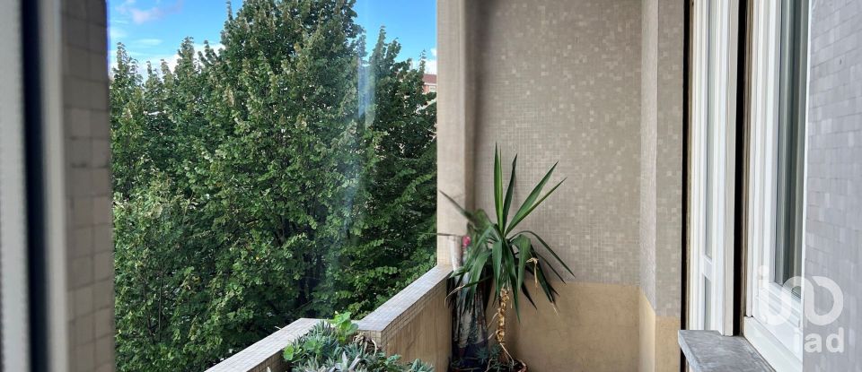 One-room apartment of 32 m² in Torino (10137)