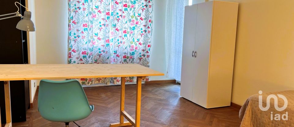 One-room apartment of 32 m² in Torino (10137)